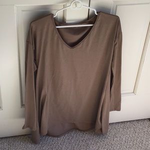 Long sleeve, long shirt size M.